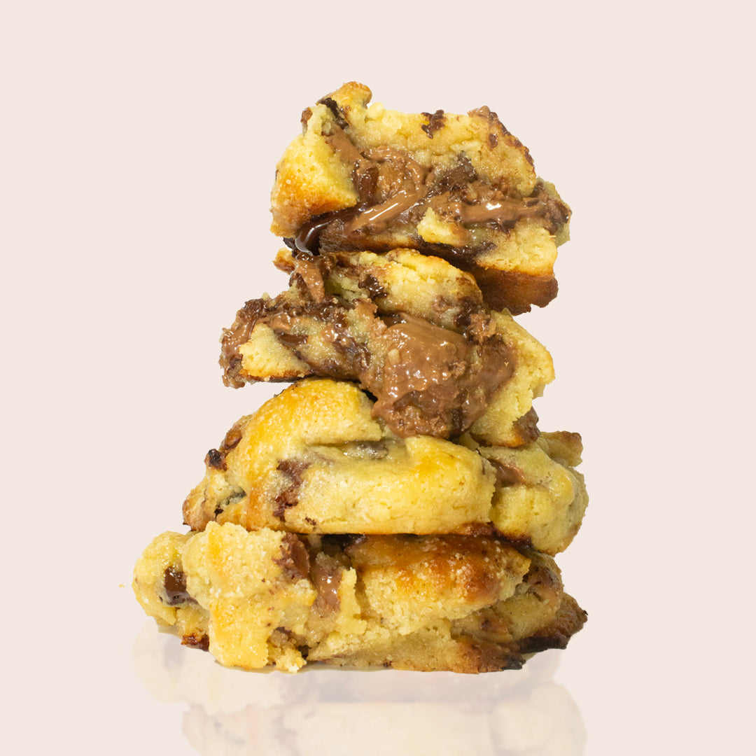 Cookie artisanal croustillant à l’extérieur, cœur coulant au Nutella, signé Cookie Brown